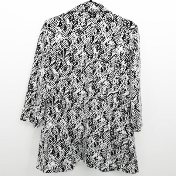 Calvin Klein Black & White Print Ruffle Front Open Jacket Blazer - Picture 2 of 6